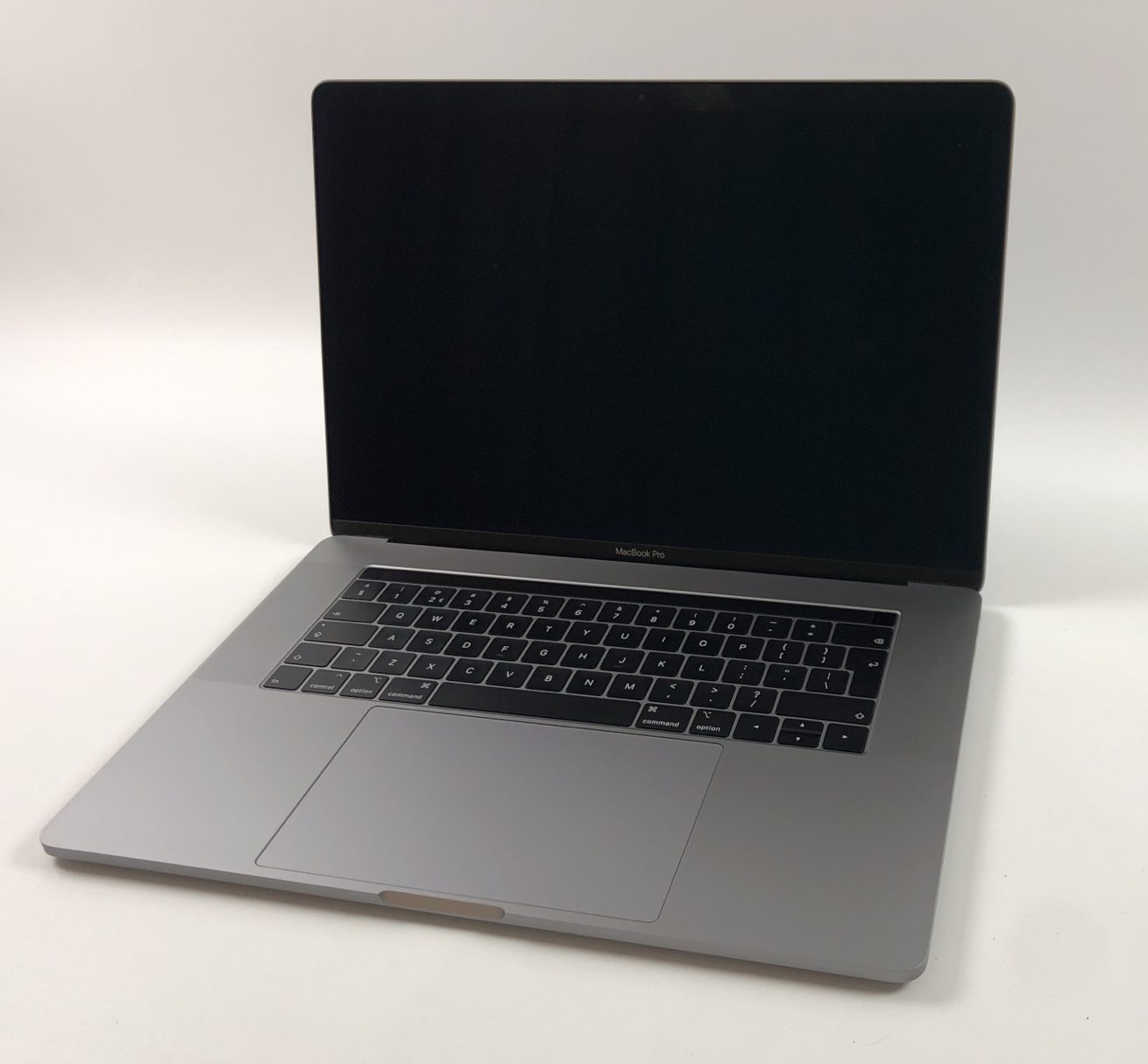 MacBook Pro 15" Touch Bar Intel 8-Core i9 2.4 GHz / 32 GB ...
